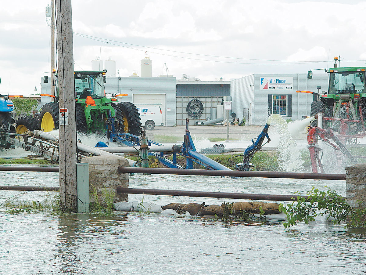 061418-ctzn-news-flood064